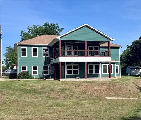 16 Beach Dr, Pottsboro, TX 75076
