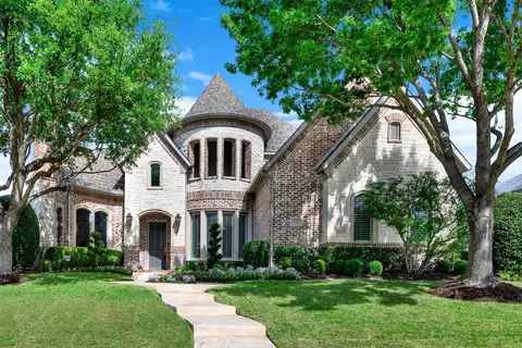 6616 Crown Forest Dr, Plano, TX 75024