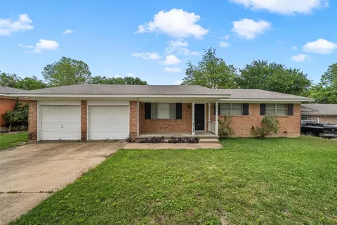 8718 Panther Dr, Woodway, TX 76712