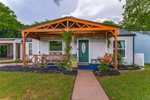 809 S Lamar St, Weatherford, TX 76086