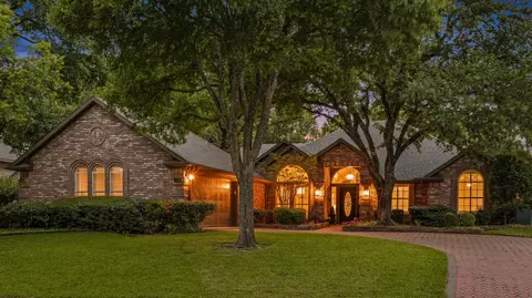 1923 Skelton St, Flower Mound, TX 75022