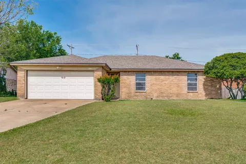 7105 Hanging Cliff Pl, North Richland Hills, TX 76182