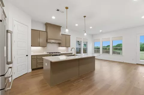 912 Sandpiper Dr, Aledo, TX 76008
