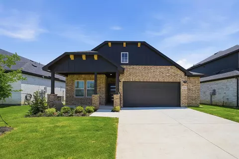 7501 Poplar Dr, Lantana, TX 76226