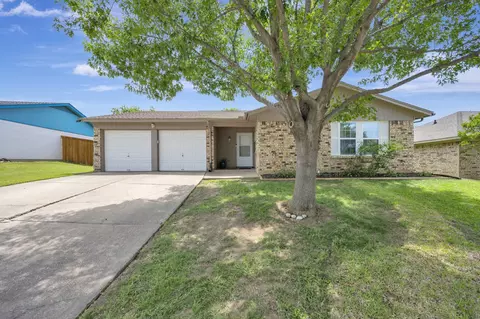 6320 Melinda Dr, Watauga, TX 76148