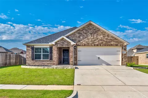 4014 Lakeview Dr, Sanger, TX 76266