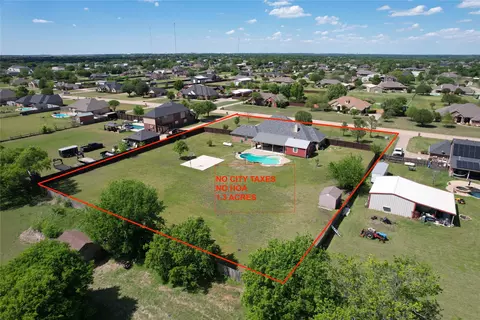 5640 Jennifer Ln, Midlothian, TX 76065