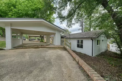 1221 Chateau Ln, Hideaway, TX 75771