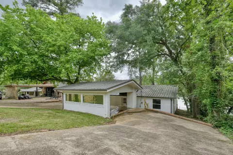 1221 Chateau Ln, Hideaway, TX 75771