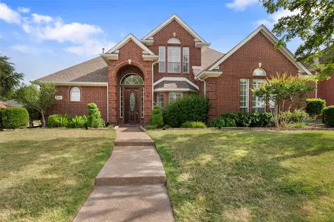 1301 Meadow Cove Ct, Carrollton, TX 75007