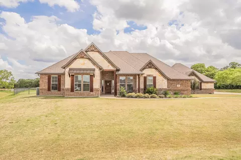 146 Buddy Ct, Millsap, TX 76066