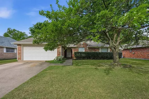 742 S Valentine Dr, Sherman, TX 75090