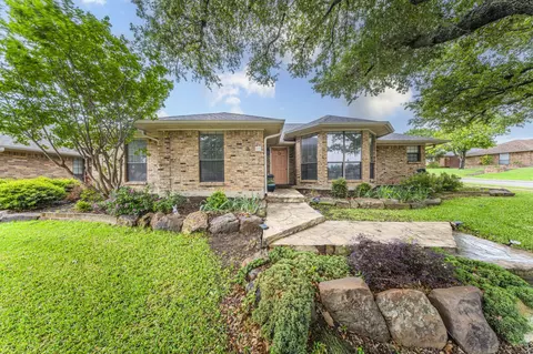 1500 Sunnyslope Dr, Carrollton, TX 75007