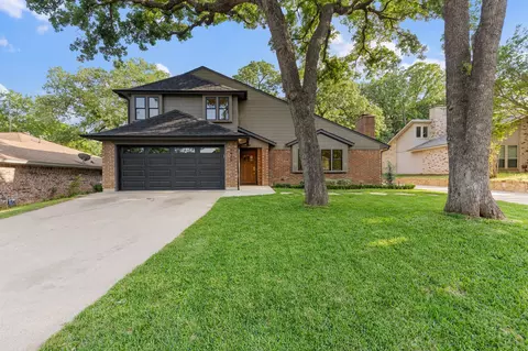 1425 Tiffany Forest Ln, Grapevine, TX 76051