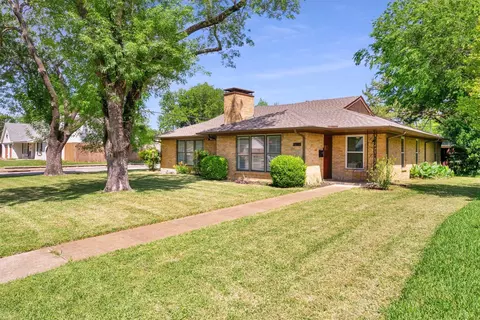 2949 Maydelle Ln, Farmers Branch, TX 75234