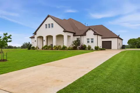6008 Glenwood Dr, Joshua, TX 76058