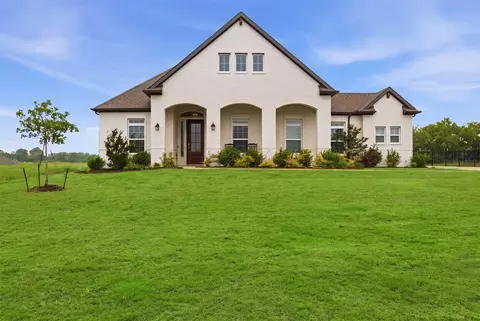 6008 Glenwood Dr, Joshua, TX 76058
