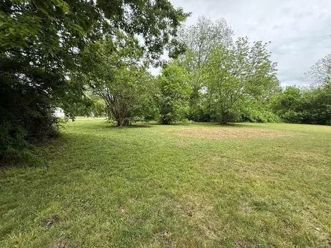 304 Hill St, Farmersville, TX 75442