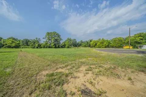 350 Quail St, Van, TX 75790