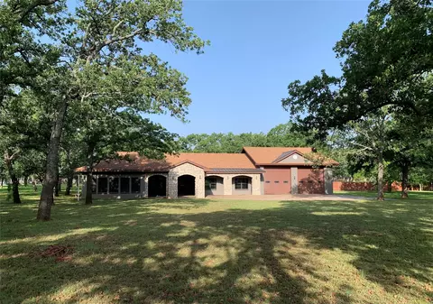 162 Eastledge Dr, Graham, TX 76450