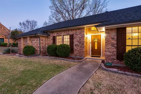 2418 Vista Glen Ln, Carrollton, TX 75007