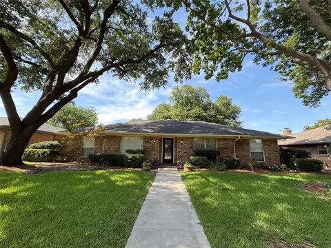 2613 Live Oak Ln, Plano, TX 75075