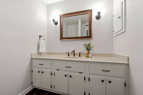 Bath - 3305 Chimney Pl, Waco, TX 76708 photo 3 of 3