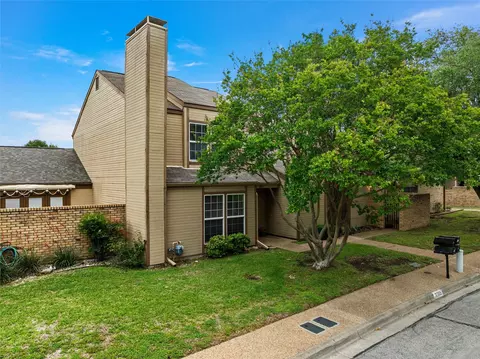 Exterior - 3305 Chimney Pl, Waco, TX 76708 photo 2 of 4