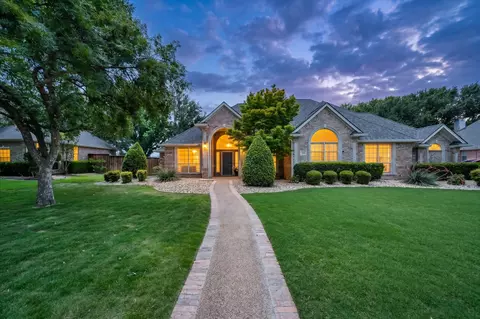 900 Ownby Ln, Southlake, TX 76092
