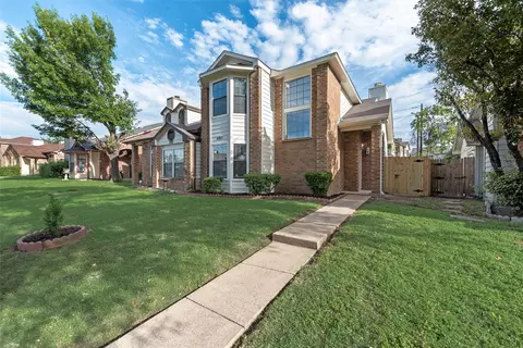 4911 Clover Haven St, Dallas, TX 75227