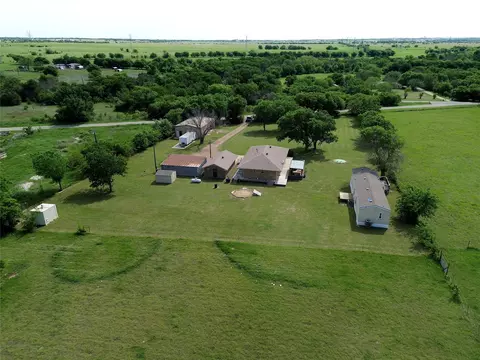 8983 W Odneal Rd, Krum, TX 76249