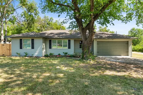 612 E 8th St, Kemp, TX 75143