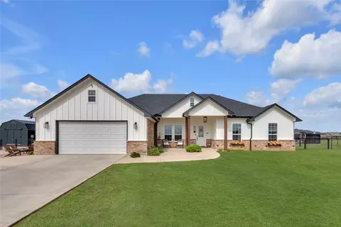 6017 Raspberry Ln, Joshua, TX 76058