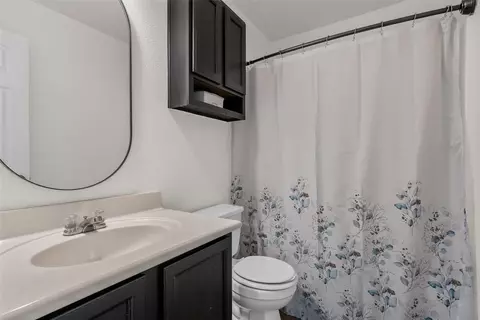Bath - 4209 Rance Ln, Waco, TX 76708 photo 3 of 3