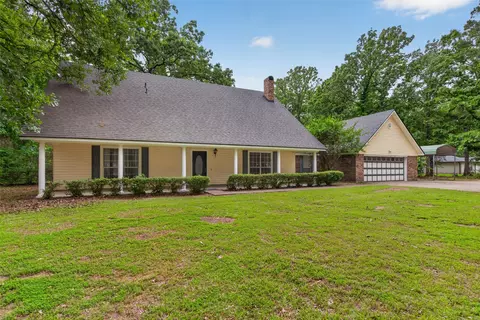 368 Vance Rd, Benton, LA 71006