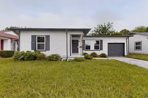 3018 51st St, Dallas, TX 75216