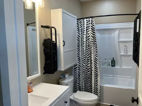 Bath - 698 Blue Cat Blvd, Haskell, TX 79521 photo 1 of 1