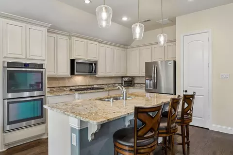 8218 Haltered Horse Ln, Frisco, TX 75036