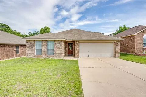 9316 Marilyn Ct, White Settlement, TX 76108