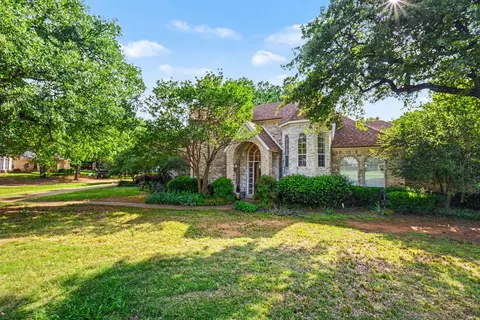 3821 Park Bend Dr, Flower Mound, TX 75022