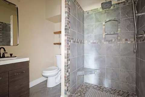 Bath - 310 E 3rd St, Mount Pleasant, TX 75455 photo 1 of 3