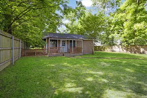 Exterior - 310 E 3rd St, Mount Pleasant, TX 75455 photo 5 of 7