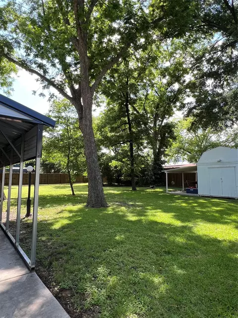 Exterior - 701 Johnson, Terrell, TX 75160 photo 10 of 10