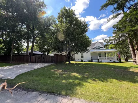 Exterior - 701 Johnson, Terrell, TX 75160 photo 8 of 10