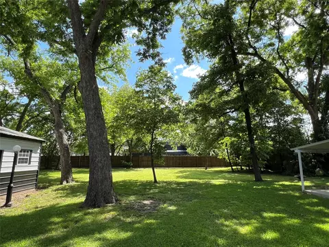 Exterior - 701 Johnson, Terrell, TX 75160 photo 4 of 10