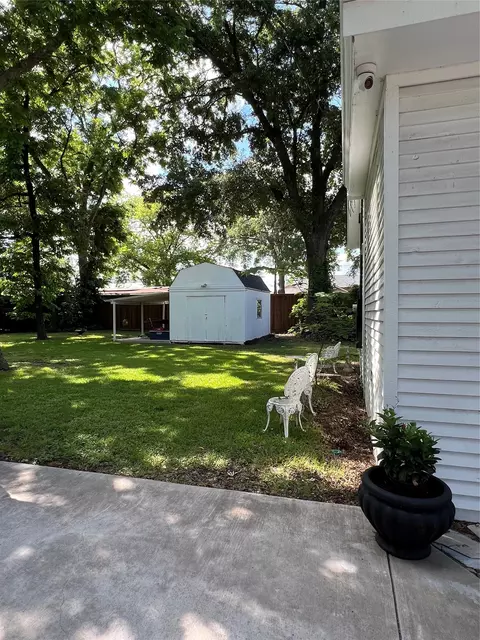 Exterior - 701 Johnson, Terrell, TX 75160 photo 6 of 10