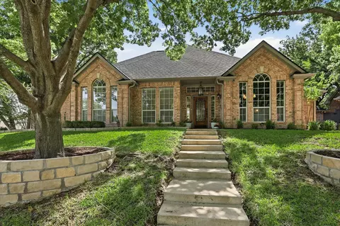 3103 Regal Dr, Arlington, TX 76016