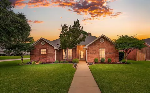 605 Meadowcrest Dr, Highland Village, TX 75077
