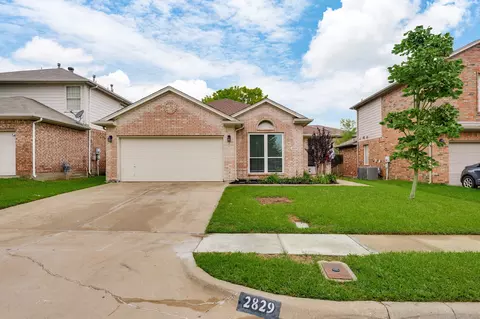 2829 Bull Shoals Dr, Fort Worth, TX 76131