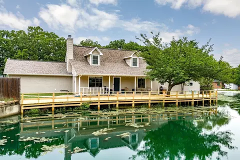 528 Addison St, Lake Dallas, TX 75065